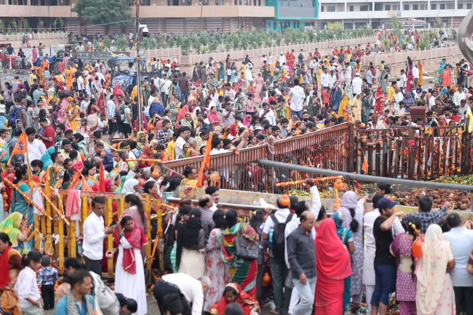 सीवन तट से धाम तक सेवा और भक्ति का संगम
