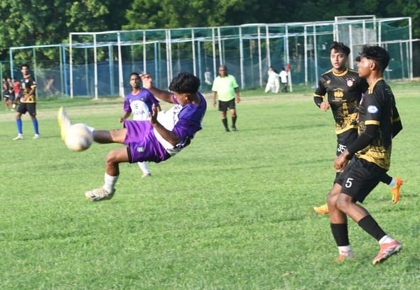 टेक्ट्रो ए ने एरो क्लब को 2-0 से हराया टेक्ट्रो ए ने एरो क्लब को 2-0 से हराया