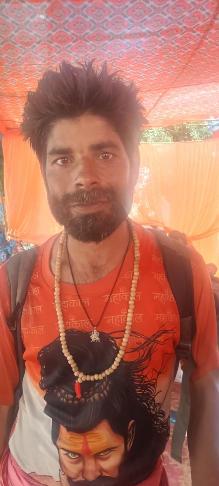 दौराला - हाईवे से झांकी वाली कांवड़ लेकर गुजरते कांवड़ियां। स्रोत : संवाद