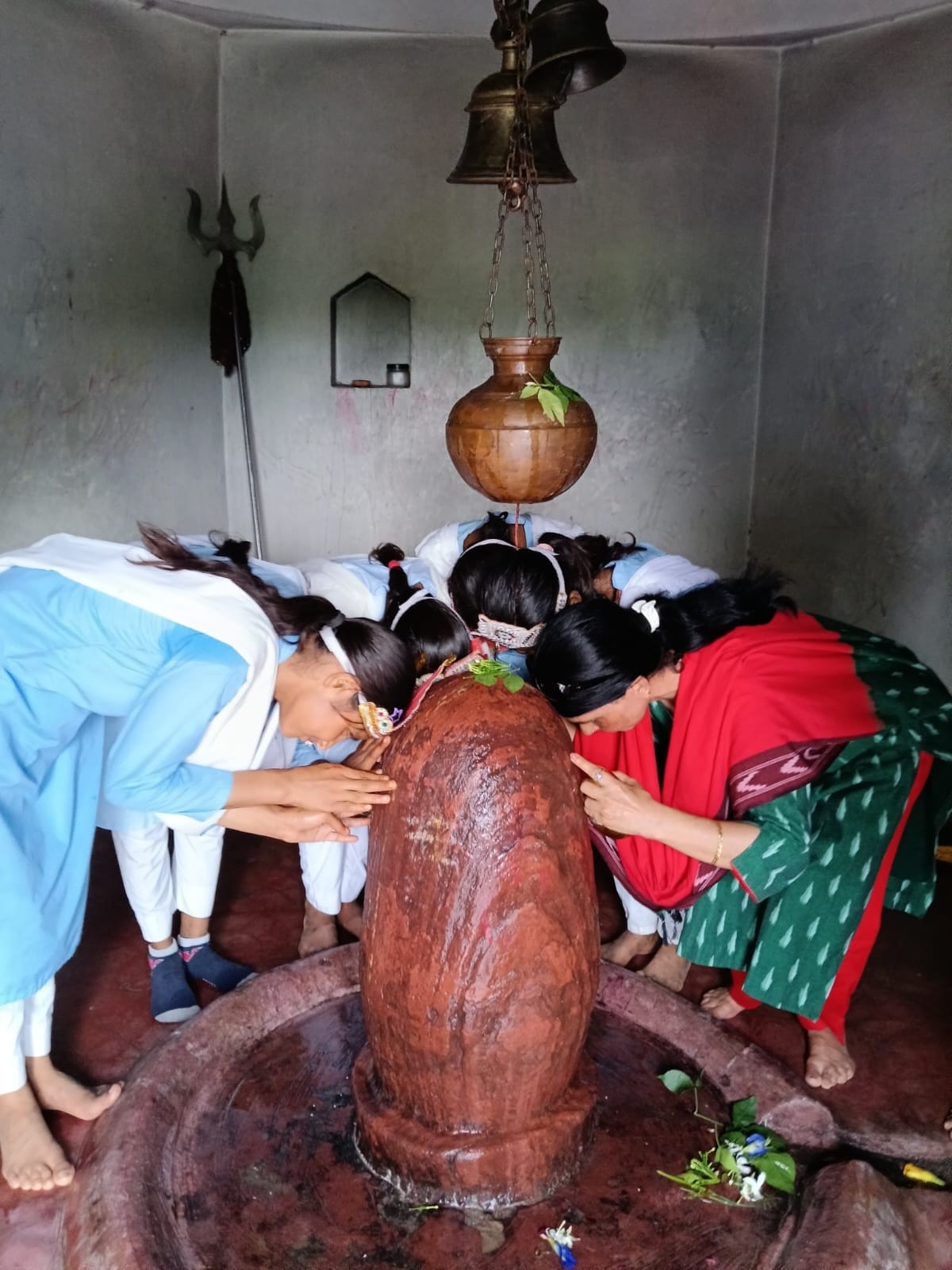 बनीनाथ शिव मंदिर