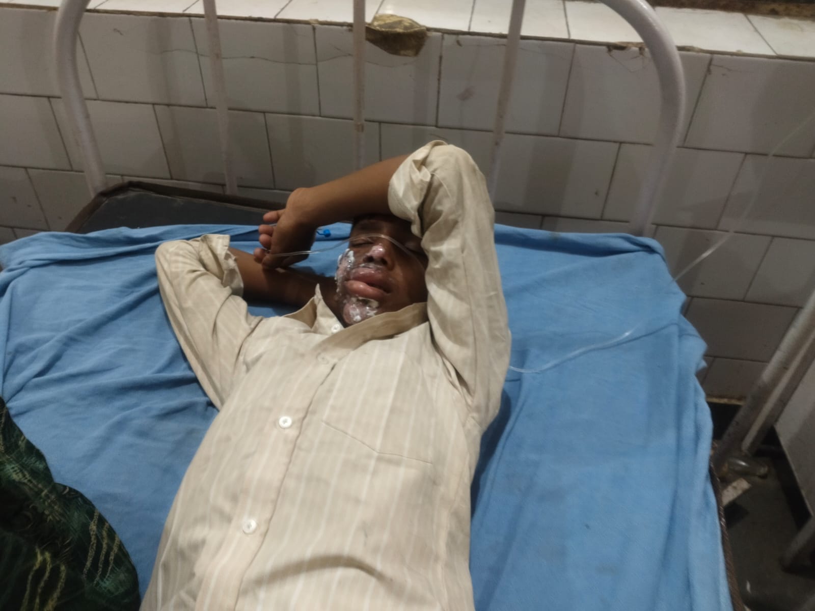 गांव गौरामई में कछला से जल लेने जाने को  ट्रॉली पर तैयार डीजे। संवाद