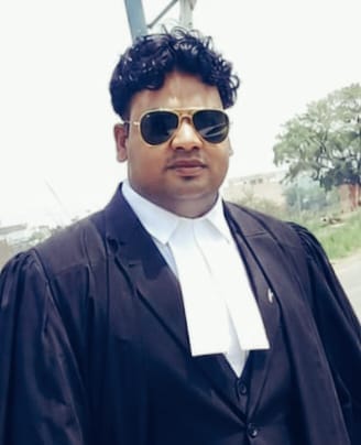 रोडवेज डिपो पर खड़ी बसें। संवाद रोडवेज डिपो पर खड़ी बसें। संवाद