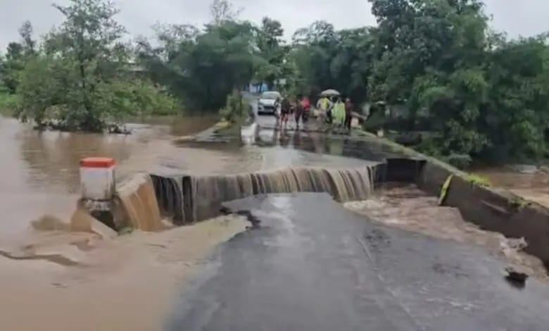 तीन साल में ध्वस्त हुई करोड़ों की सड़क