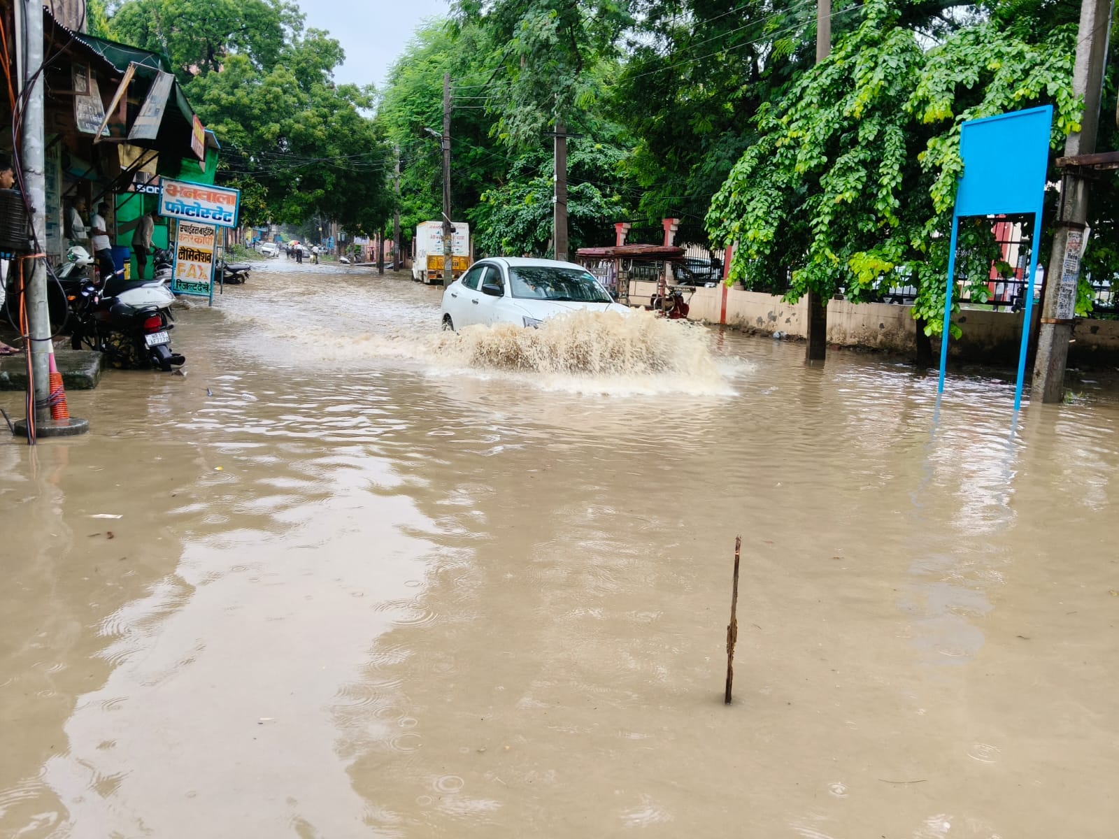 फोटो : सोनीपत के शनि मंदिर रेलवे अंडरब्रिज में 13 फुट तक भरा बारिश का पानी। संवाद