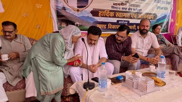 फतेहपुर की पंचायत घर मच्छोट में लाभार्थी परिवारों के साथ सीधा संवाद कार्यक्रम में की अध्यक्षता फतेहपुर की पंचायत घर मच्छोट में लाभार्थी परिवारों के साथ सीधा संवाद कार्यक्रम में की अध्यक्षता