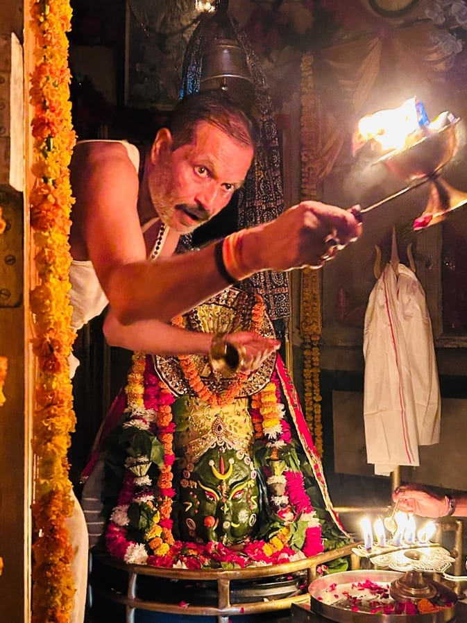 हर हर महादेव से गूंजे शिवालय