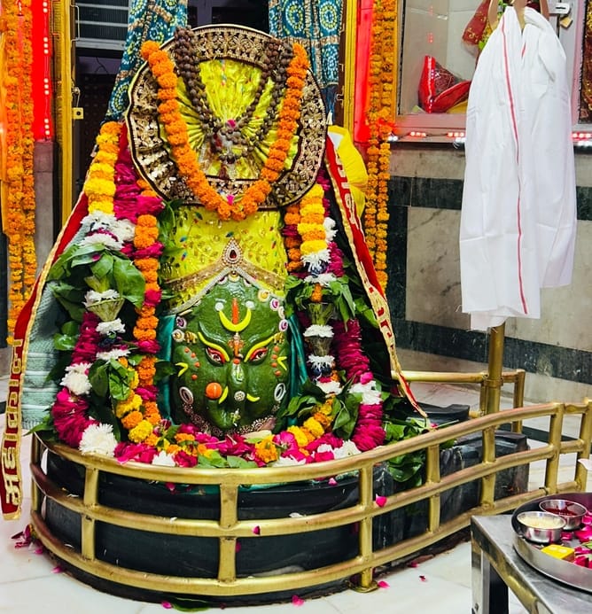 हर हर महादेव से गूंजे शिवालय