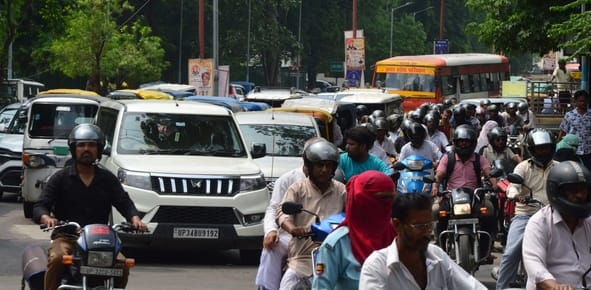 जाम में फंसे वाहन जाम में फंसे वाहन