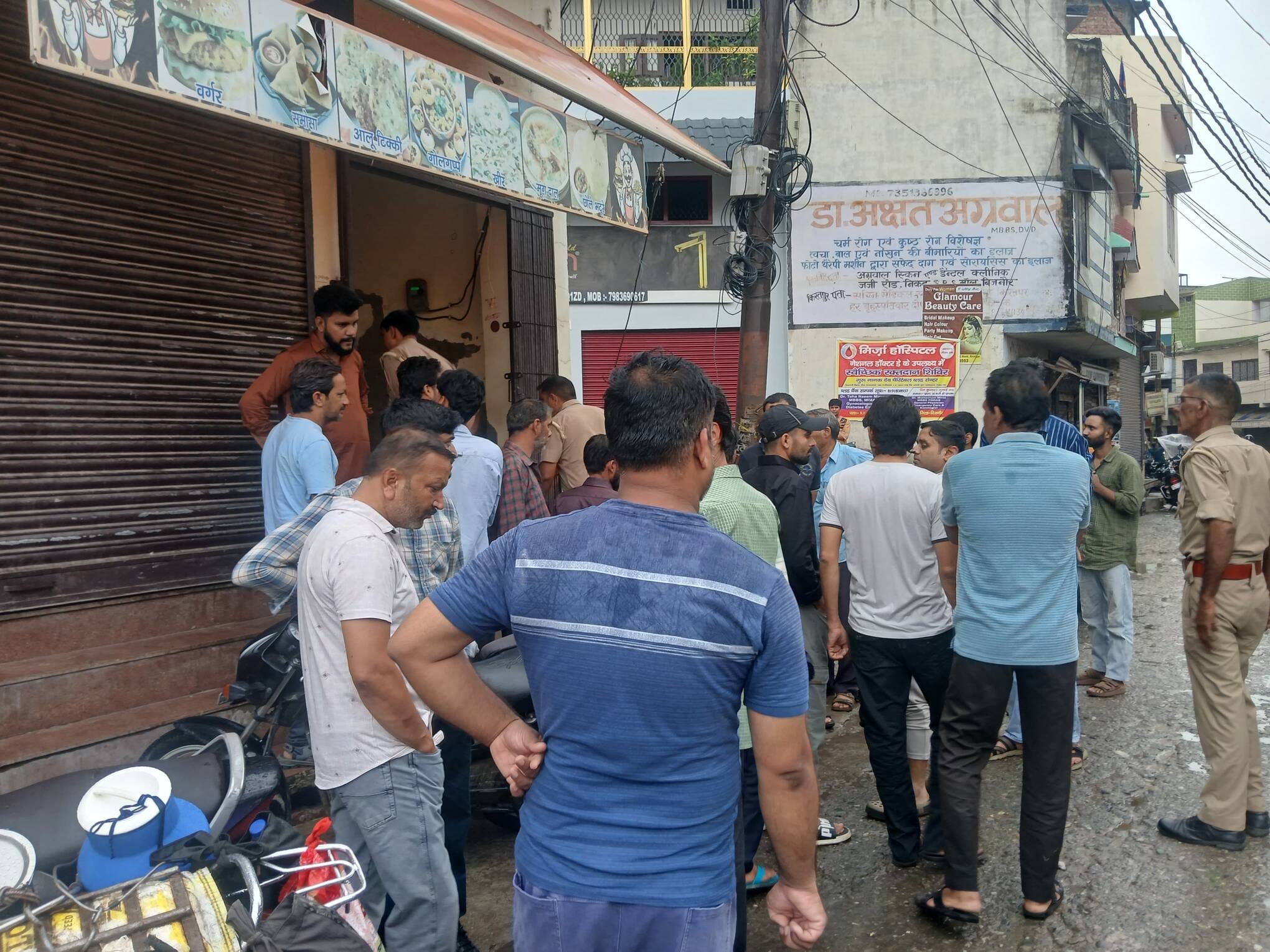 किरतपुर में करंट से मरने वाले प्रियांशु राजपूत फाइल फोटो किरतपुर में करंट से मरने वाले प्रियांशु राजपूत फाइल फोटो