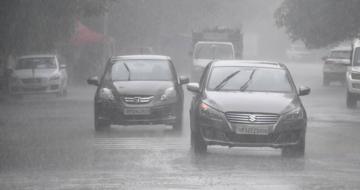 राजधानी में दोपहर को कई इलाकों में बारिश हुई। 