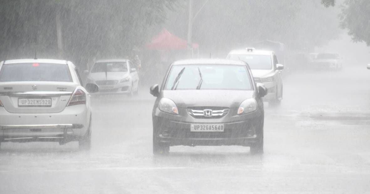 राजधानी में दोपहर को कई इलाकों में बारिश हुई। 