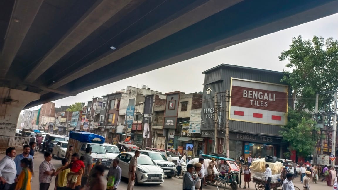 शिवालय पर लेंगे दम। पानीपत-हरिद्वार रोड से लौटा कांवड़ लेकर जाते कांवड़ियां। संवाद