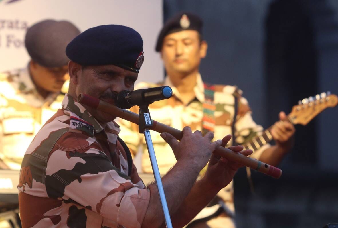  देशभक्ति के रंगों से सजी शाम