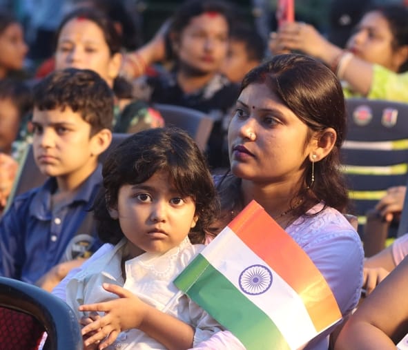  देशभक्ति के रंगों से सजी शाम