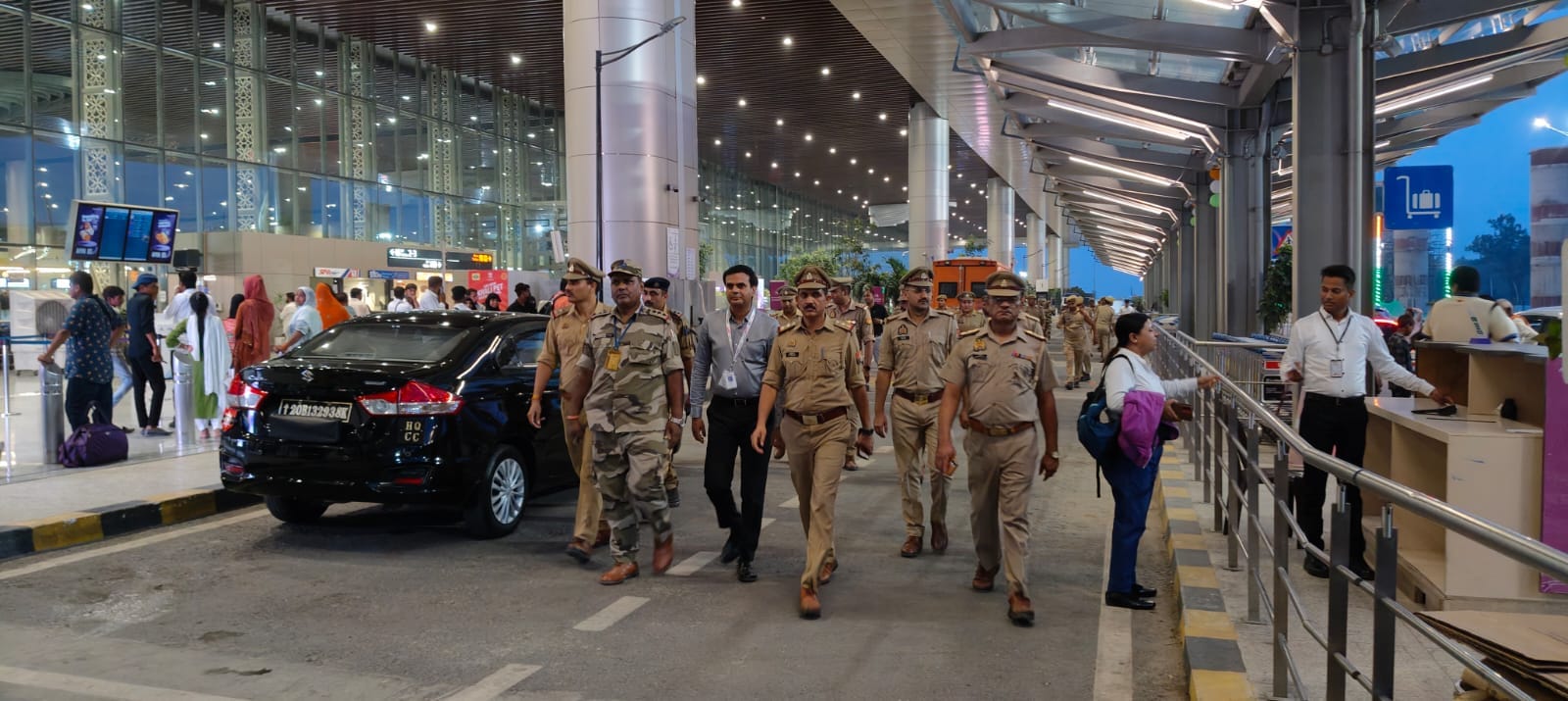 एयरपोर्ट पर सुरक्षा व्यवस्था हुई पुख्ता