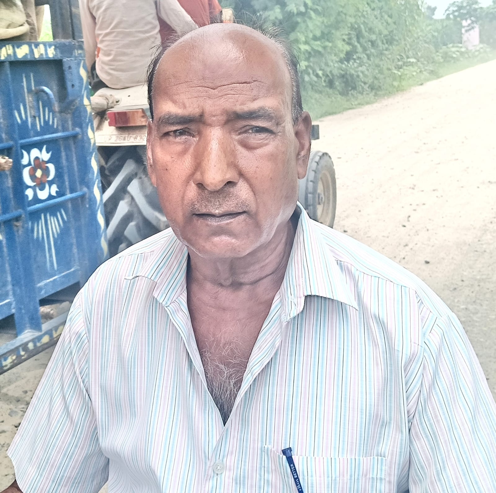 ग्राम रम्पुरा नत्थू में बरखेड़ा पिपरिया मार्ग पर उखड़ा पड़ा पत्थर संवाद