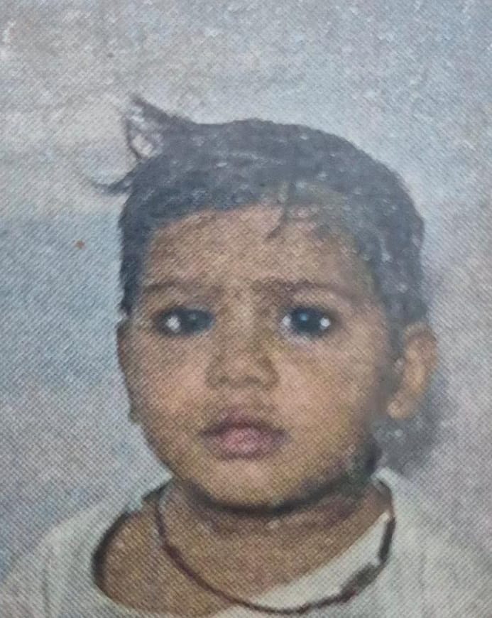 कलेक्टर ने परिजनों को दिखाया हर संभव मदद का भरोसा कलेक्टर ने परिजनों को दिखाया हर संभव मदद का भरोसा
