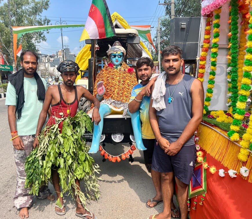 कुरुक्षेत्र। आदियोगी के स्वरूप को लेकर झांसा की तरफ जाता भक्त शिवम का ग्रुप। संवाद कुरुक्षेत्र। आदियोगी के स्वरूप को लेकर झांसा की तरफ जाता भक्त शिवम का ग्रुप। संवाद