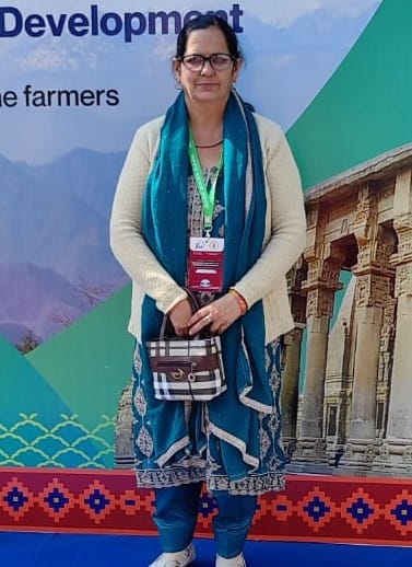 नीलम,स्वयं सहायता समूह सदस्य।
