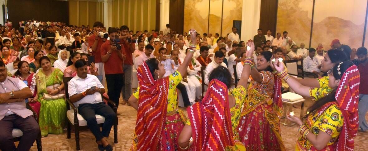 उपाध्याय श्री वीहसंत सागर महाराज का 43वां अवतरण दिवस बुधवार को मनाया गया।