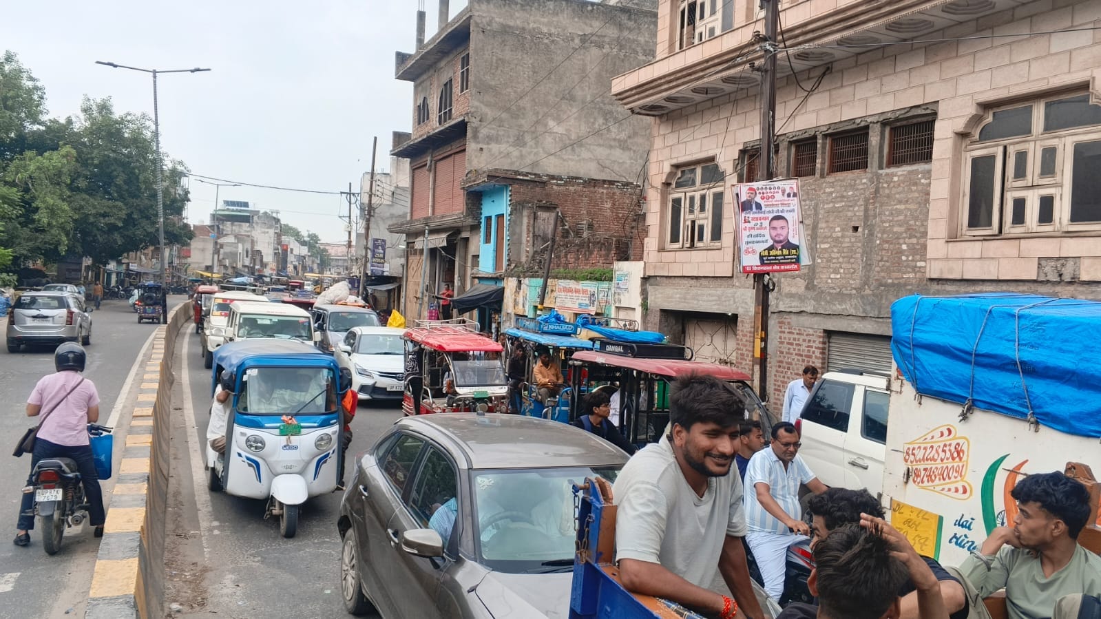 फोटो35 कासगंज के काली नदी के पास नगर पालिका कर्मियों की ओर से फेंका गया कूड़ा। संवाद फोटो35 कासगंज के काली नदी के पास नगर पालिका कर्मियों की ओर से फेंका गया कूड़ा। संवाद