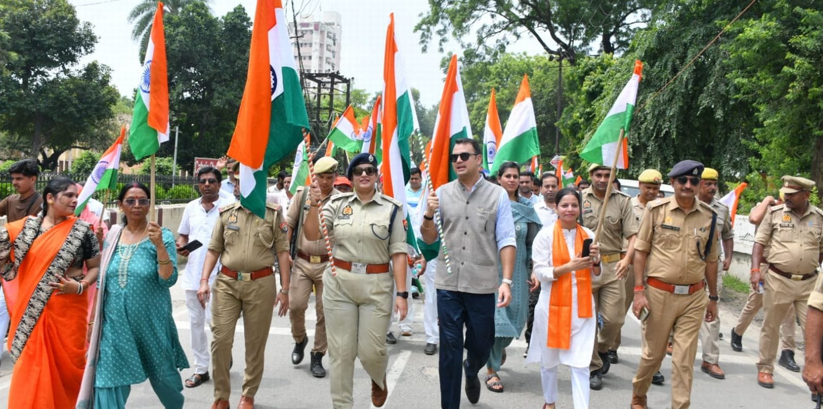 शहर में तिरंगा यात्रा निकाली गई। संवाद शहर में तिरंगा यात्रा निकाली गई। संवाद