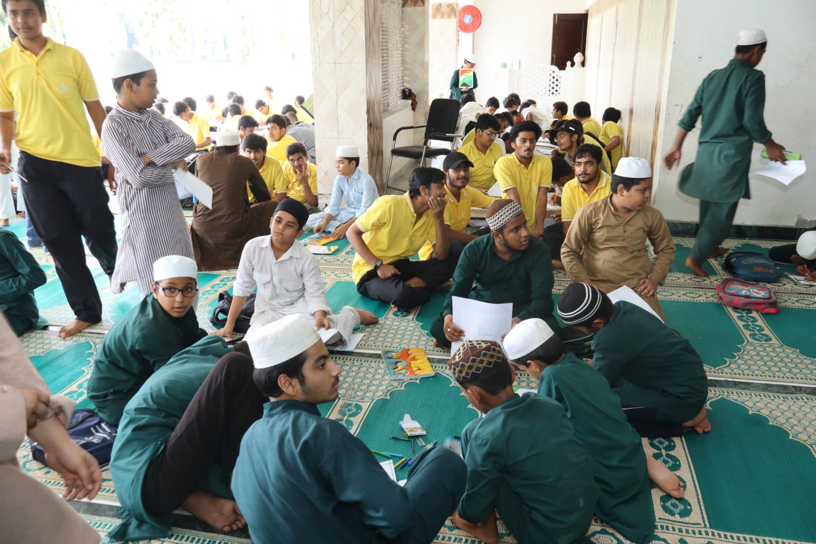 तिरंगे के रंगों से उकेरीं भावनाएं