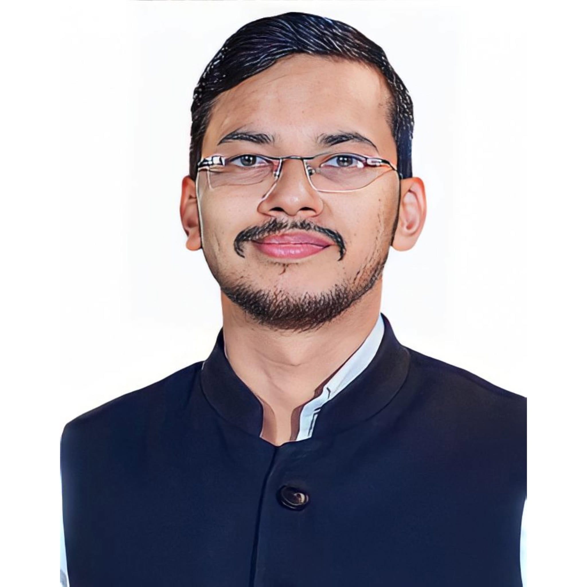धीरेंद्र सिंह।स्रोत : सोशल मीडिया धीरेंद्र सिंह।स्रोत : सोशल मीडिया