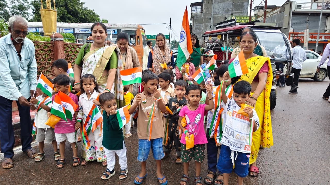 फोटो 16 सीकेटीपी 12 प्रभातफेरी में शामिल झांकी। संवाद फोटो 16 सीकेटीपी 12 प्रभातफेरी में शामिल झांकी। संवाद