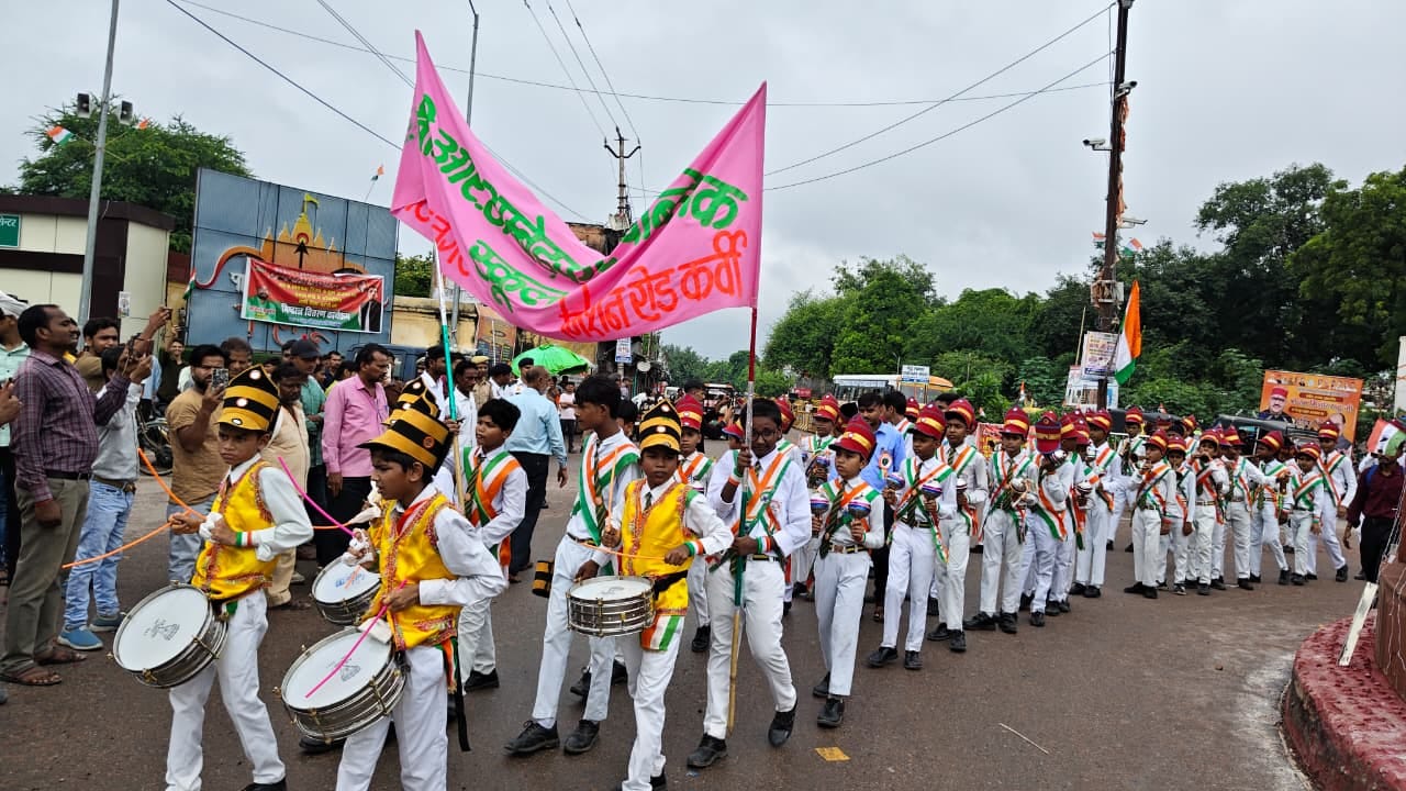 फोटो 16 सीकेटीपी 12 प्रभातफेरी में शामिल झांकी। संवाद फोटो 16 सीकेटीपी 12 प्रभातफेरी में शामिल झांकी। संवाद