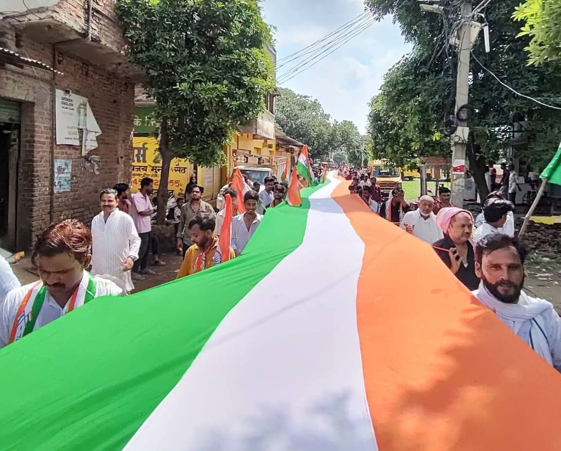 स्वतंत्रता दिवस पर ध्वजारोहण के बाद विभिन्न कार्यक्रम हुए। तिरंगा यात्रा भी निकाली गई और स्वा स्वतंत्रता दिवस पर ध्वजारोहण के बाद विभिन्न कार्यक्रम हुए। तिरंगा यात्रा भी निकाली गई और स्वा