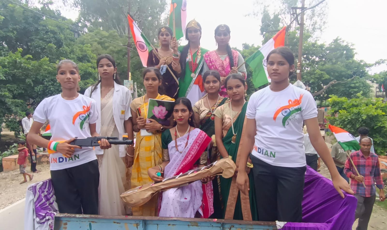 तिरंगा यात्रा में कस्बे लोग स्रोत संवाद तिरंगा यात्रा में कस्बे लोग स्रोत संवाद