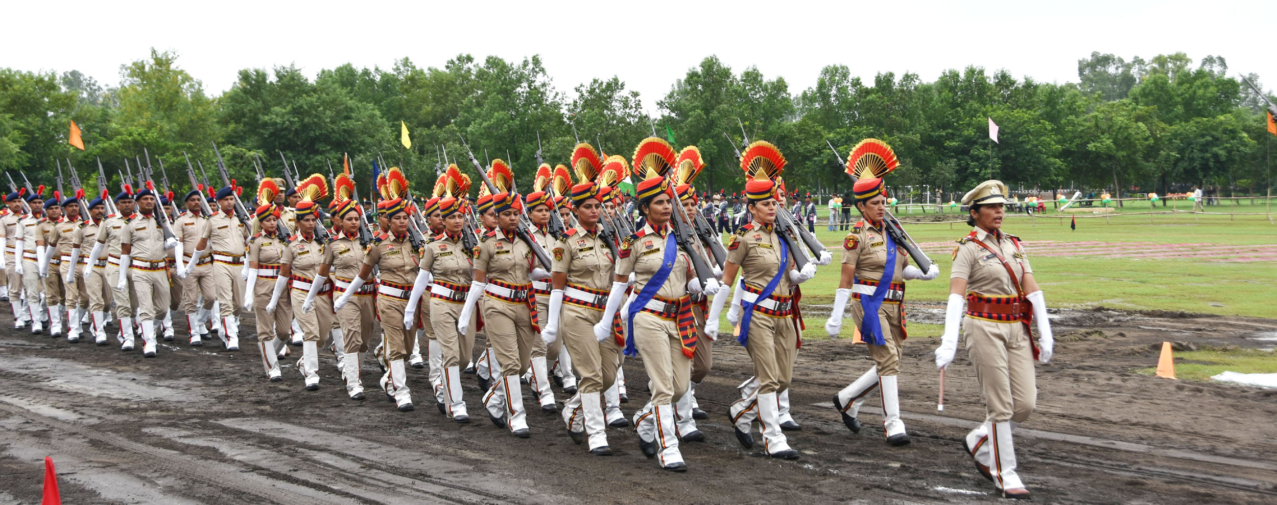 झंडा फहराते हुए सामाजिक न्याय एवं अधिकारिता मंत्री कृष्ण कुमार बेदी। संवाद झंडा फहराते हुए सामाजिक न्याय एवं अधिकारिता मंत्री कृष्ण कुमार बेदी। संवाद