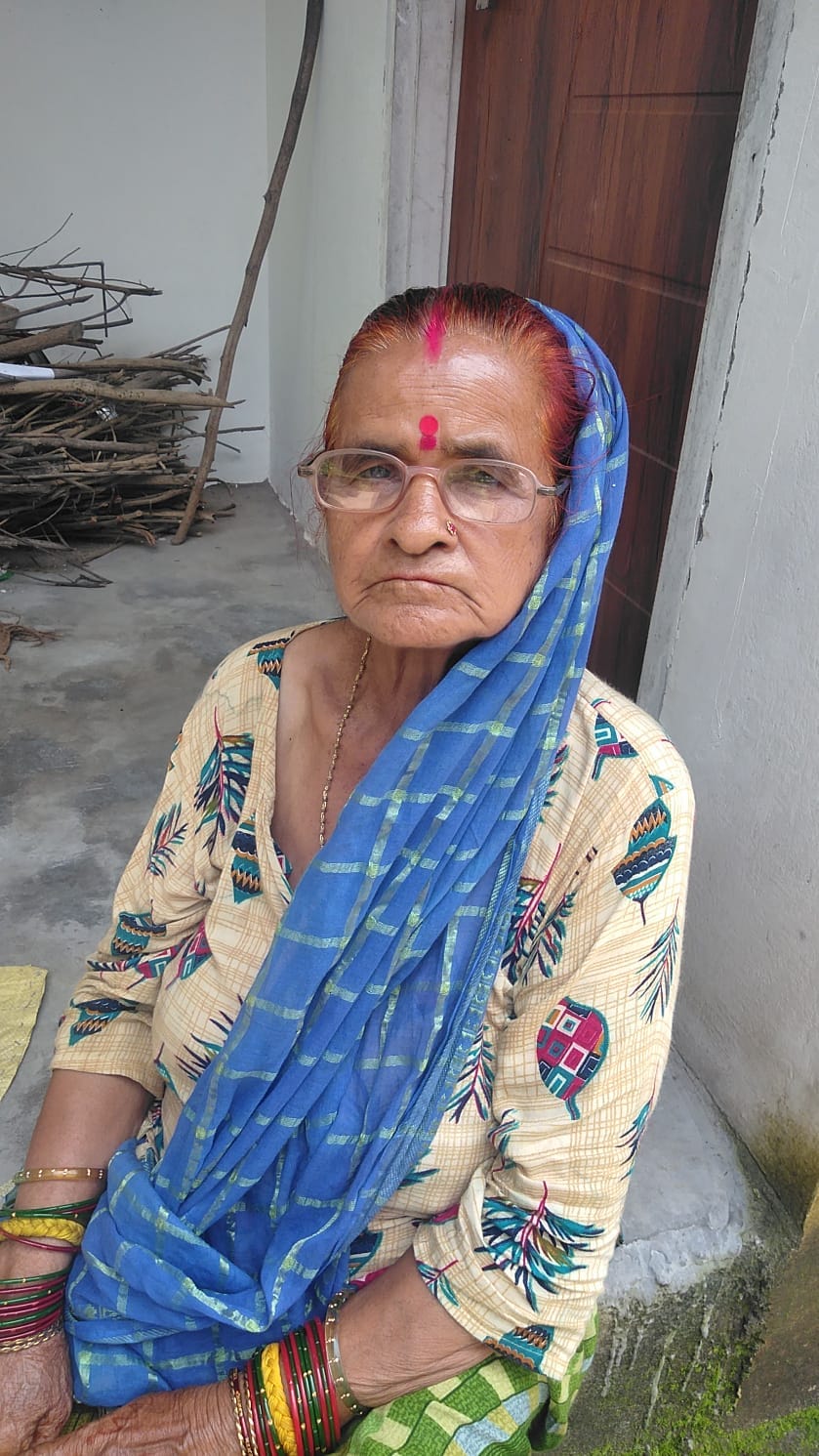 लोअर करहां गांव में बारिश के पानी से हुआ भूमि कटाव। संवाद लोअर करहां गांव में बारिश के पानी से हुआ भूमि कटाव। संवाद