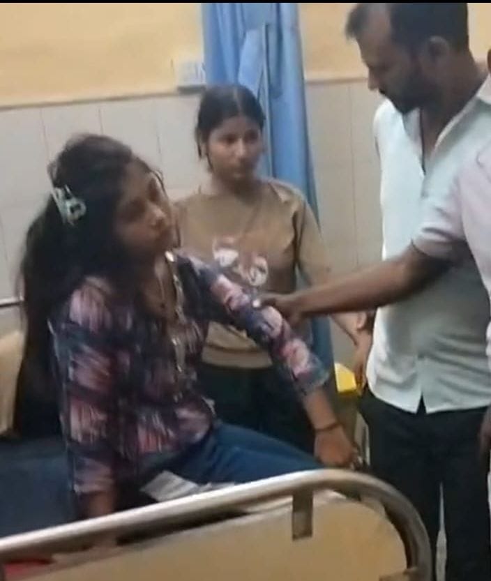 प्रधानाचार्य राजेन्द्र सिंह। संवाद