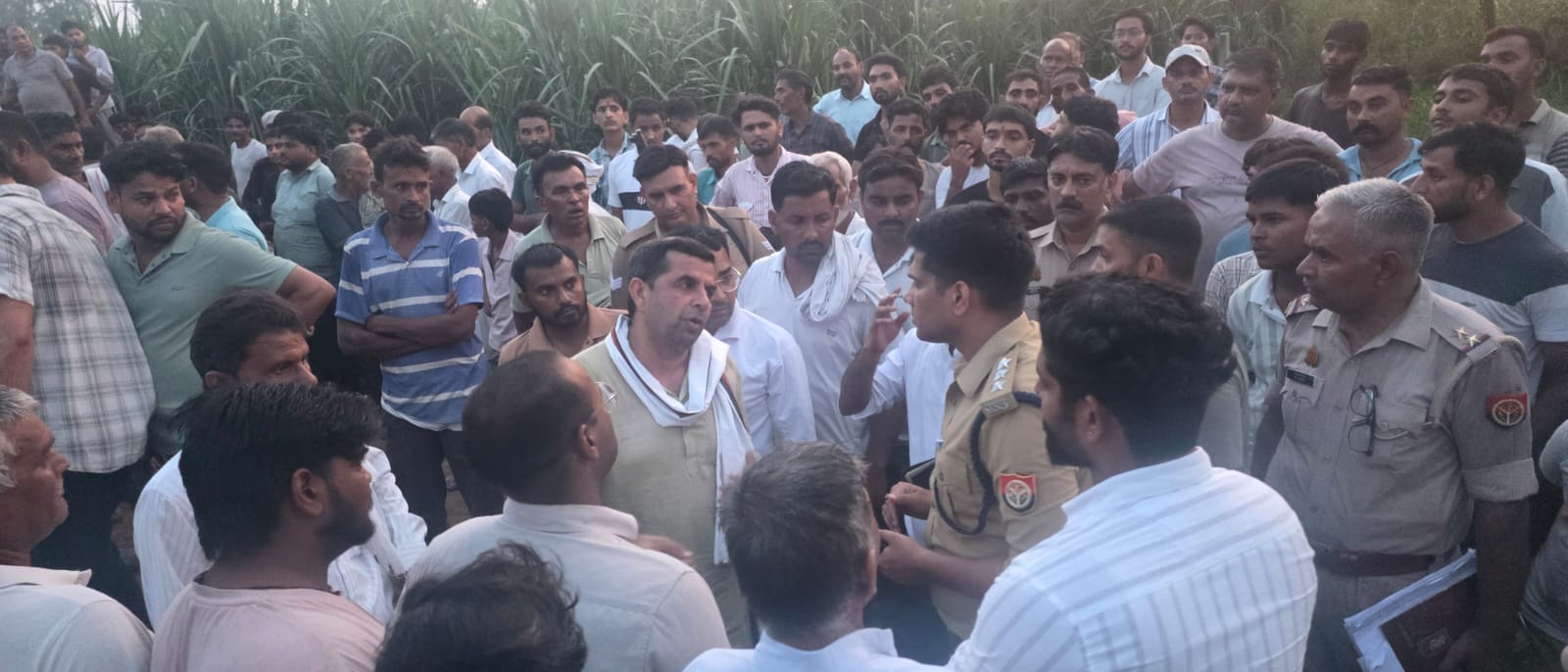 राजेंद्र का फाइल फोटो। चिराऊ गांव में ढांग गिरने वाली खबर का फोटो राजेंद्र का फाइल फोटो। चिराऊ गांव में ढांग गिरने वाली खबर का फोटो
