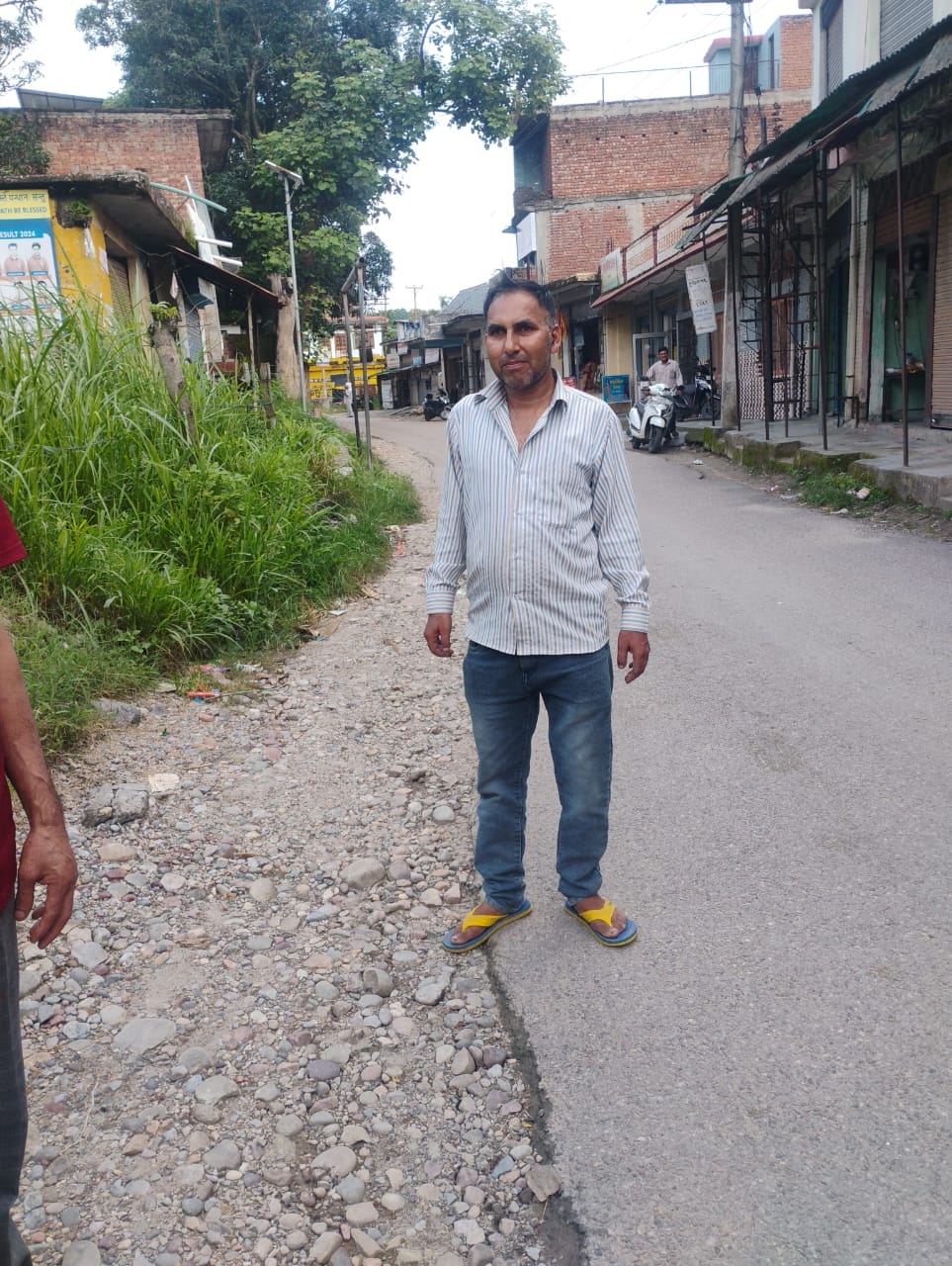 ताल से टिक्कर सड़क खस्ताहाल। संवाद ताल से टिक्कर सड़क खस्ताहाल। संवाद
