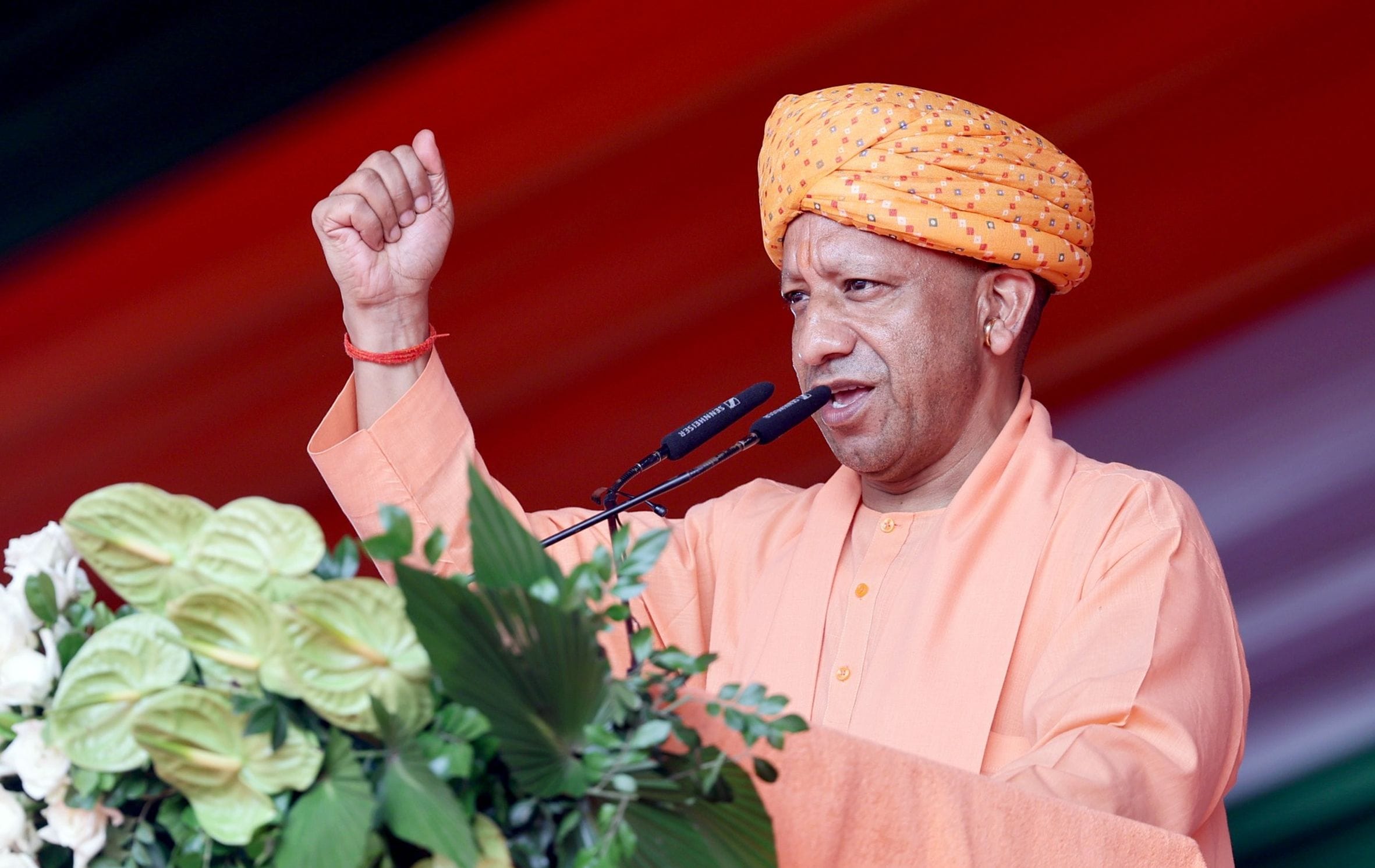 देशभक्ति की बही बयार, शान से लहराया तिरंगा