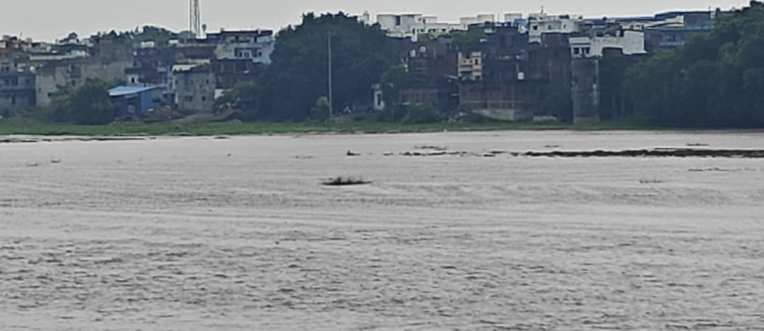 फल्गु नदी का जलस्तर बढ़ा फल्गु नदी का जलस्तर बढ़ा