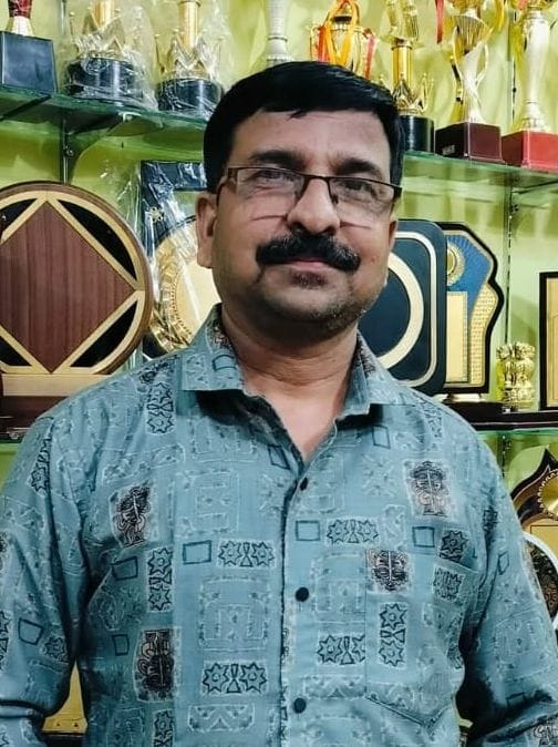 फोटो 16 पलाश वर्मा, जिलाध्यक्ष, फोटोग्राफर एसोसिएशन।