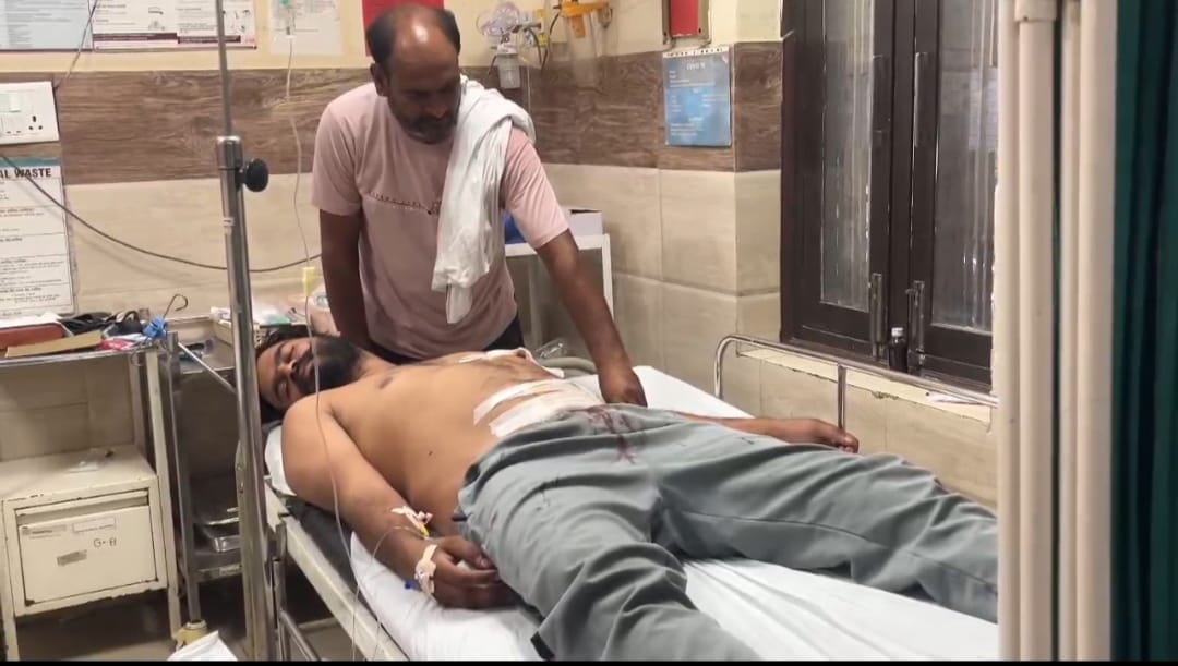 घायल कुलदीप। संवाद घायल कुलदीप। संवाद