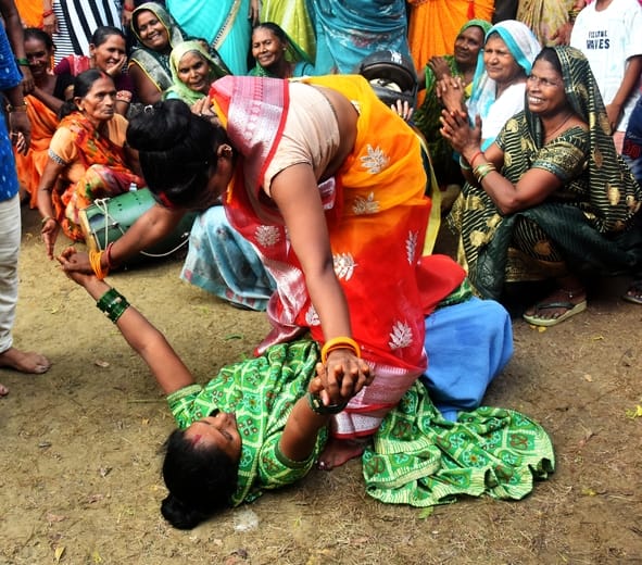 ऐतिहासिक महिला कुश्ती हापा में अनुभव और हौसले का दम देखने को मिला