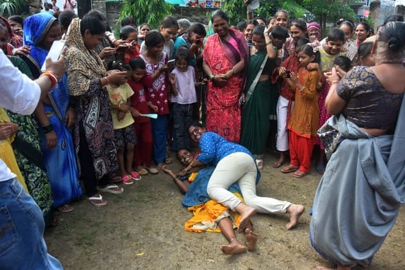 ऐतिहासिक महिला कुश्ती हापा में अनुभव और हौसले का दम देखने को मिला