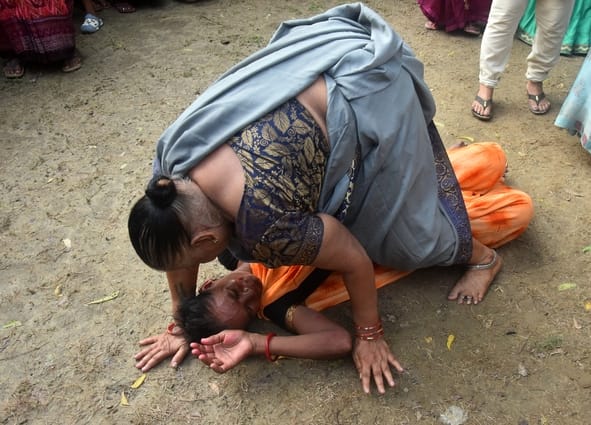 ऐतिहासिक महिला कुश्ती हापा में अनुभव और हौसले का दम देखने को मिला