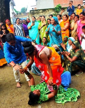 ऐतिहासिक महिला कुश्ती हापा में अनुभव और हौसले का दम देखने को मिला