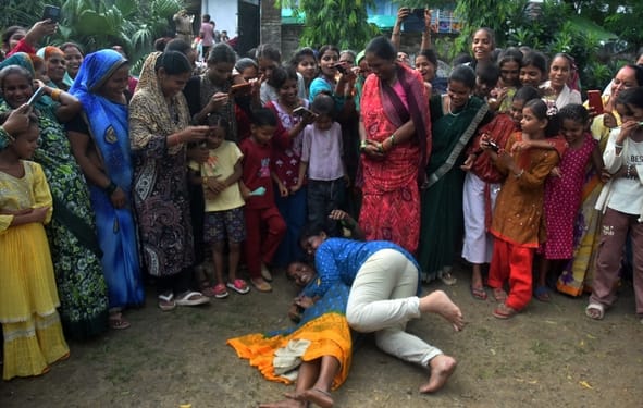 ऐतिहासिक महिला कुश्ती हापा में अनुभव और हौसले का दम देखने को मिला