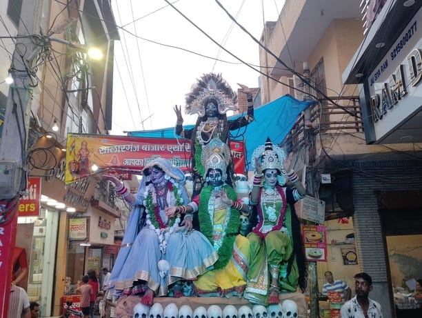पानीपत सावन ज्योत सभा की शोभायात्रा में देशभक्ति की झांकी में प्रस्तुति देते। संवाद