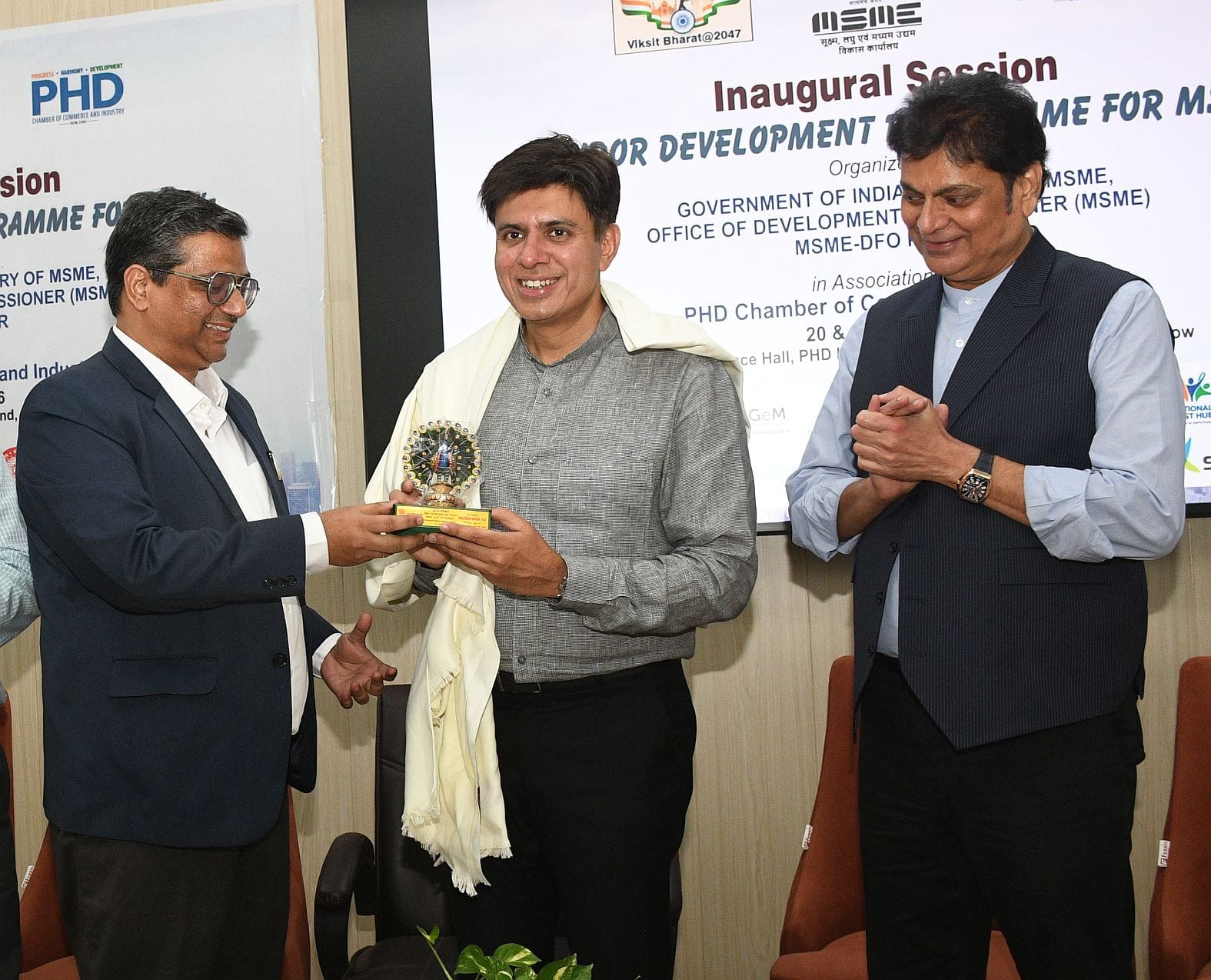 छोटे उद्योगों को बड़े खरीदारों तक पहुंच दिलाने के लिए गोमतीनगर स्थित पीएचडी हाउस में बृहस्पतिवा