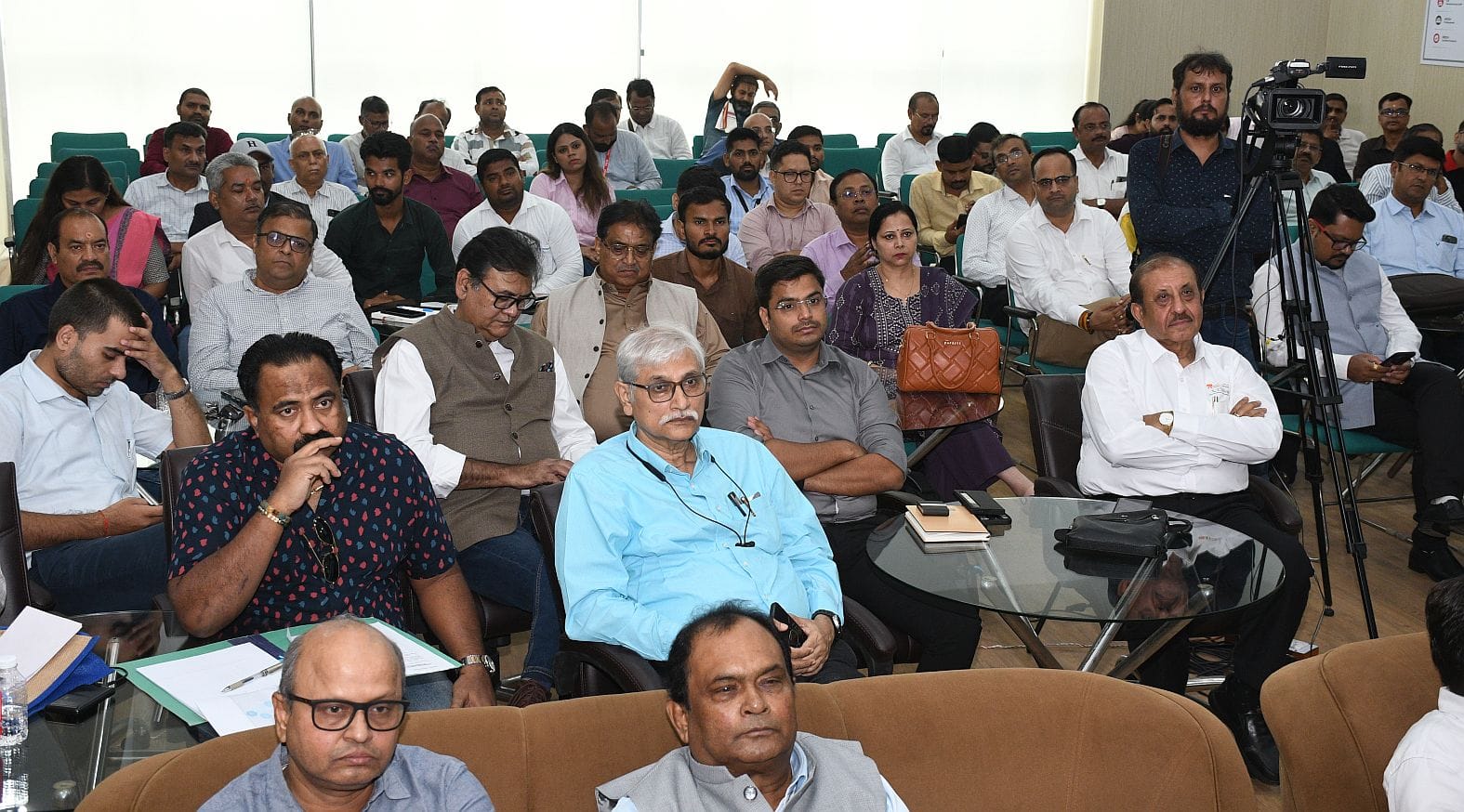 छोटे उद्योगों को बड़े खरीदारों तक पहुंच दिलाने के लिए गोमतीनगर स्थित पीएचडी हाउस में बृहस्पतिवा