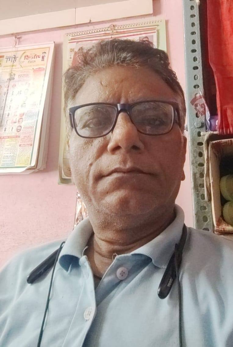 -फोटो 81 : शहर में एक दुकान में रखी चायपत्ती। संवाद -फोटो 81 : शहर में एक दुकान में रखी चायपत्ती। संवाद